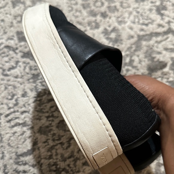 🖤Women’s Chunky Black Slip-On Shoes🖤 - Picture 5 of 9